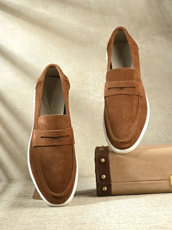 Saddle Tan